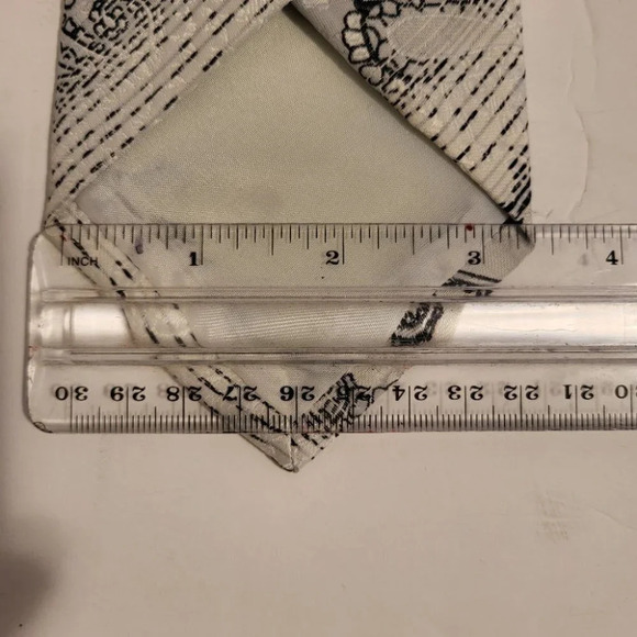 Men's Necktie Handkerchief Set by Statement Confidence - Picture 3 of 8